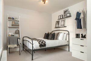 Photo 7- click for photo gallery